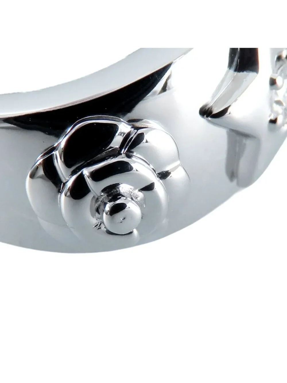 Chanel Three Symbol Ring White Gold 18K Diamond Quattro Comet Camellia
